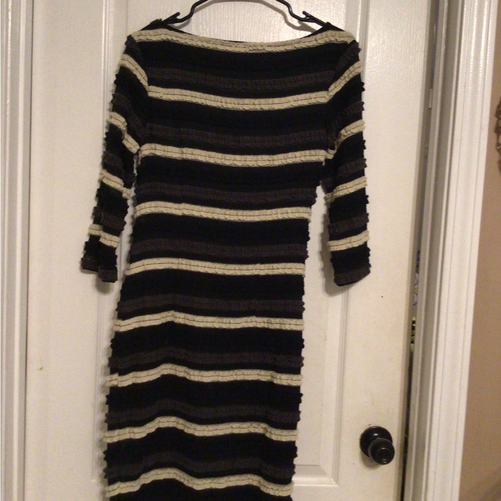 Dress - Picture 5 of 5